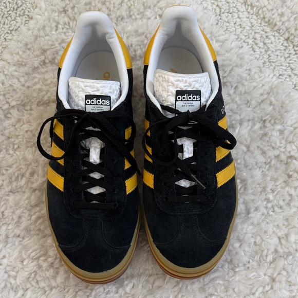 Adidas Gazelle Navy Blue and Yellow Sneakers - Picture 1 of 4
